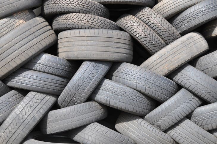 Comparing Tire Materials: Rubber vs. Synthetic