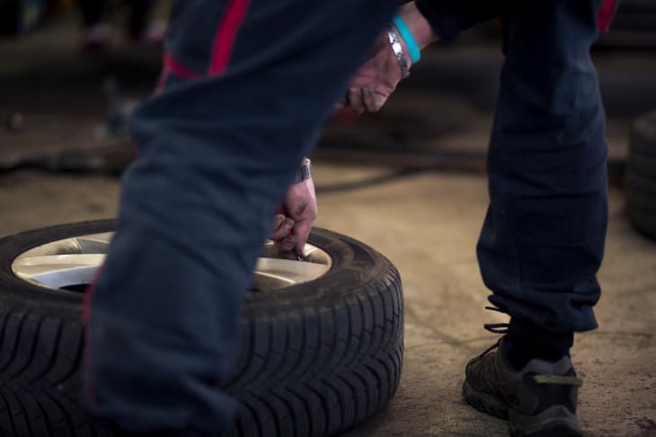 How to Deflate Tires?