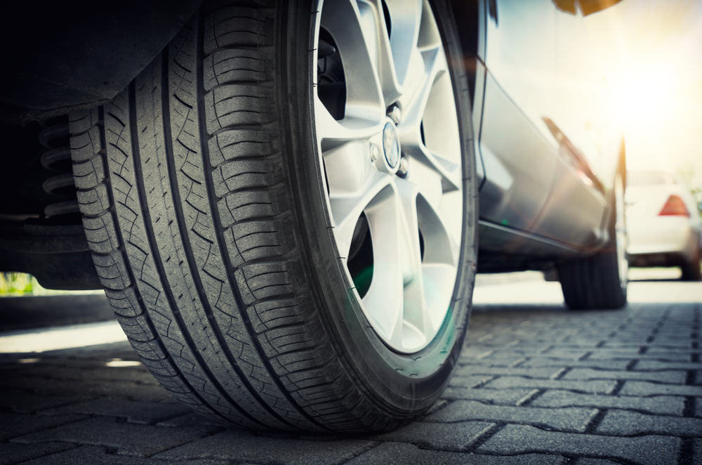 How to Select the Best Tires for Your Hybrid Vehicle