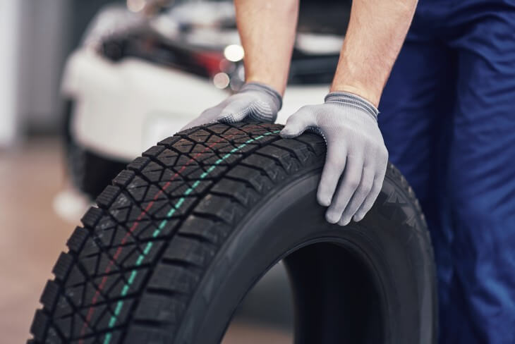 Tire Tread Patterns Impact on Road Hazard Resistance