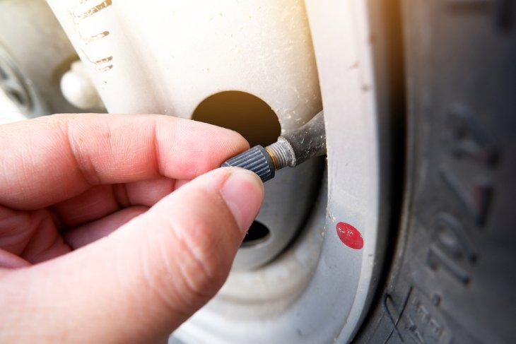 A Guide to Tire Valve Stem Materials and Durability